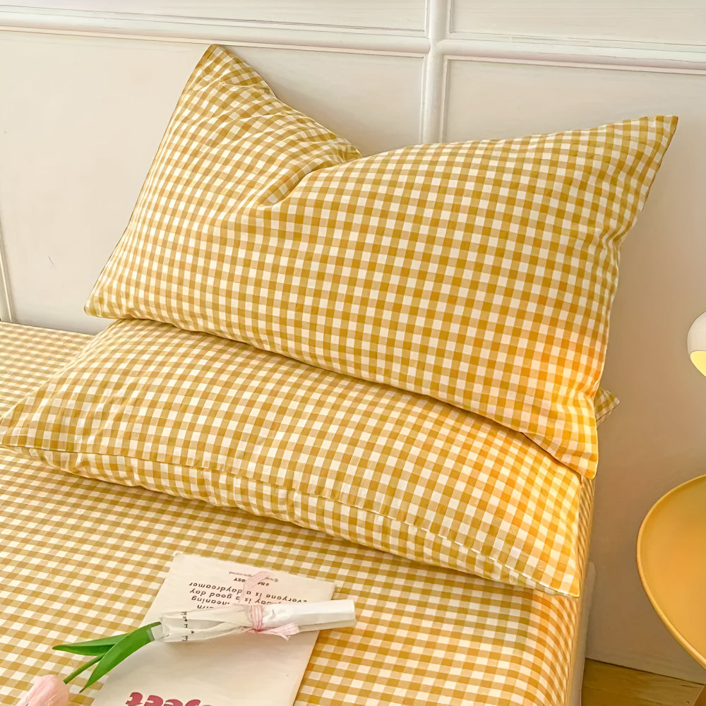 Checkered Pillowcases with Closure