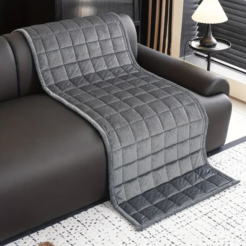 Quilted Couch Cover with Ribbed Edge