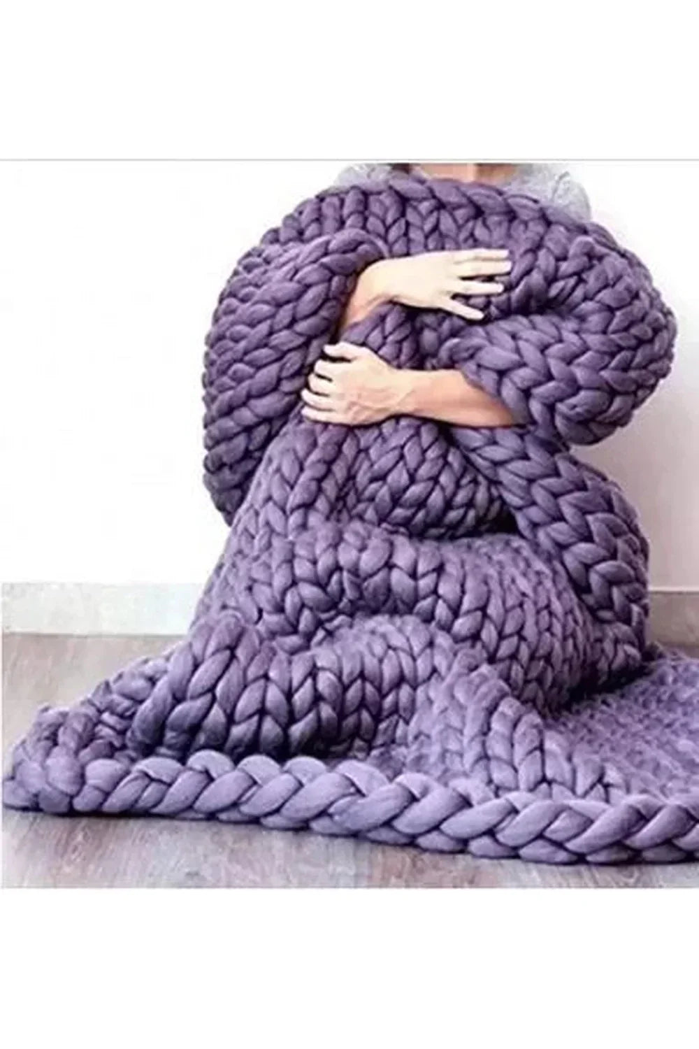 Soft Chunky Knit Blanket with Braided Texture