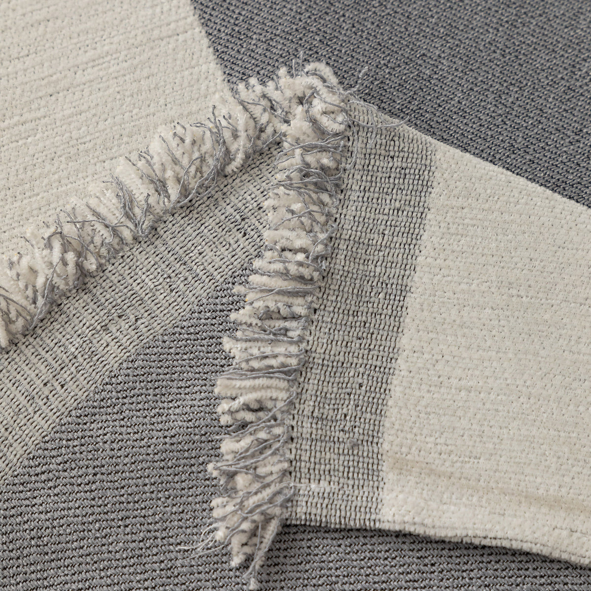 Modern Plaid Chenille Sofa Throw with Tassels
