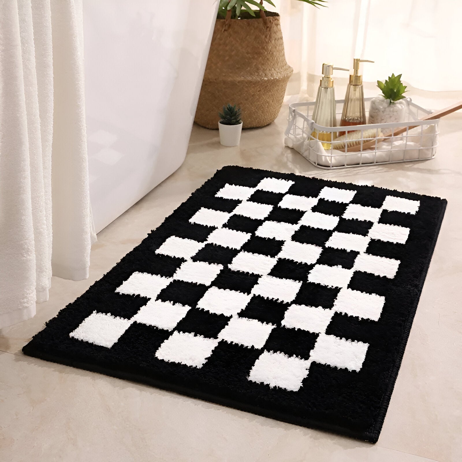 Plush Checkered Bath Mat with Soft Microfiber