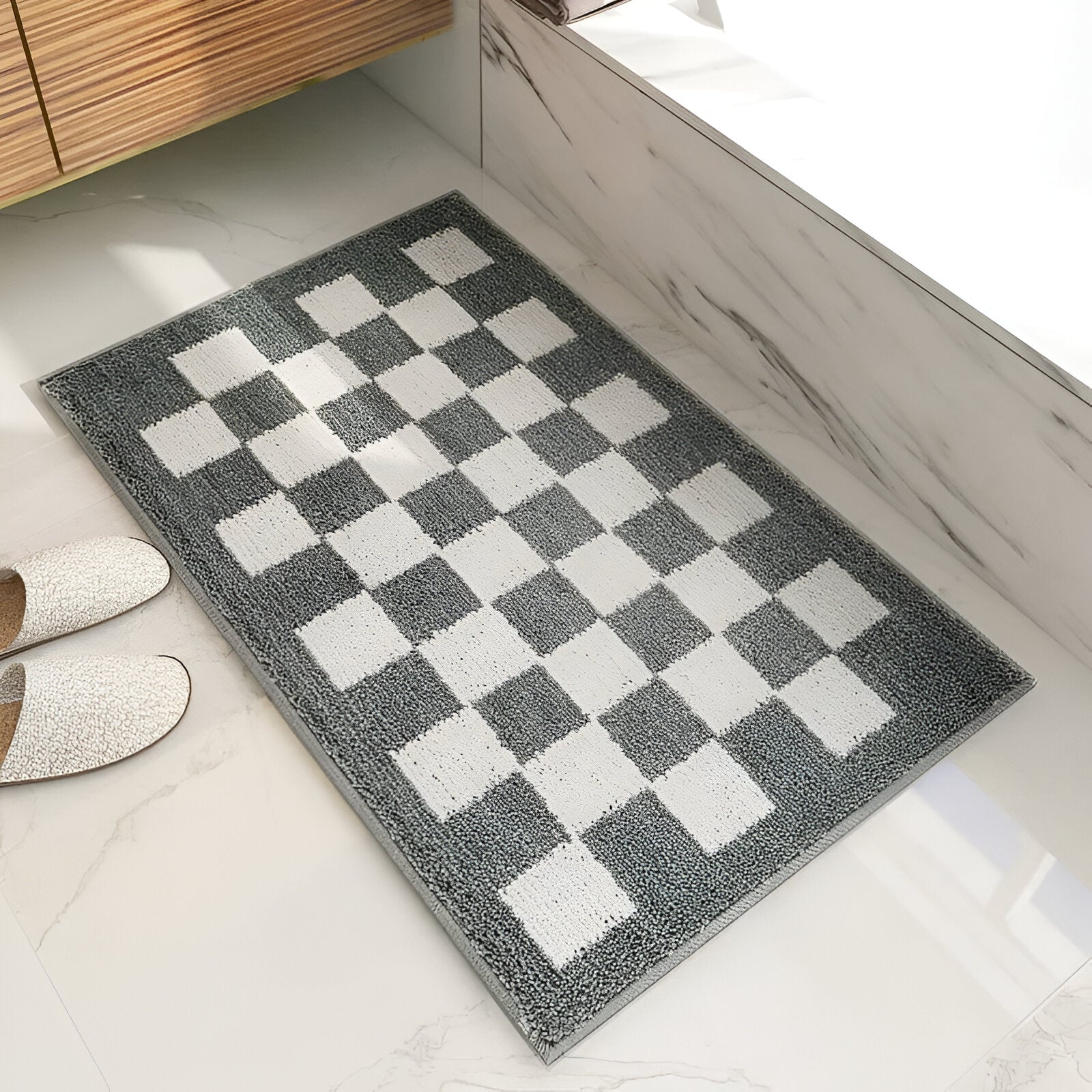 Plush Checkered Bath Mat with Soft Microfiber