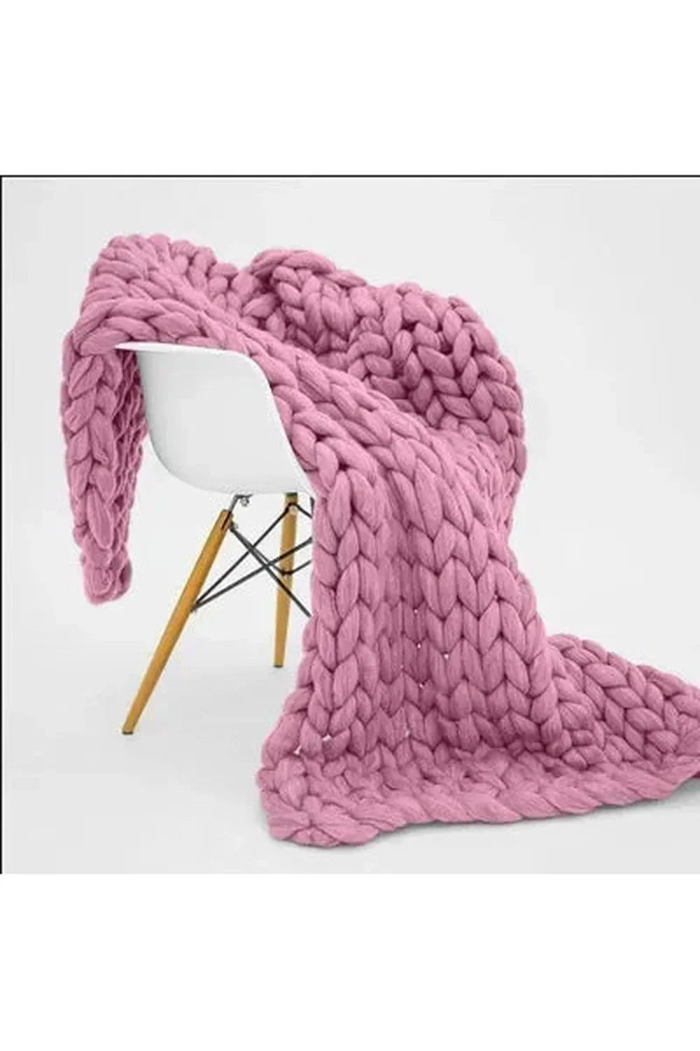 Soft Chunky Knit Blanket with Braided Texture